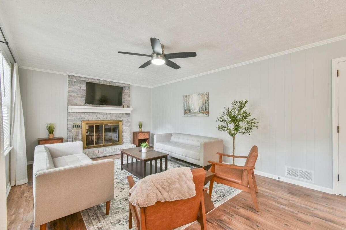 Cozy Home With Arcade, Ping Pong & Fenced Backyard Lawrenceville Luaran gambar