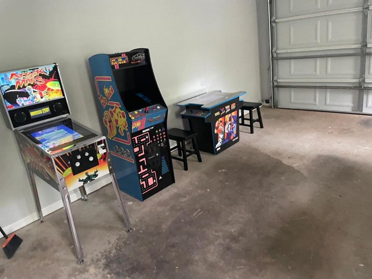 Cozy Home With Arcade, Ping Pong & Fenced Backyard Lawrenceville Luaran gambar