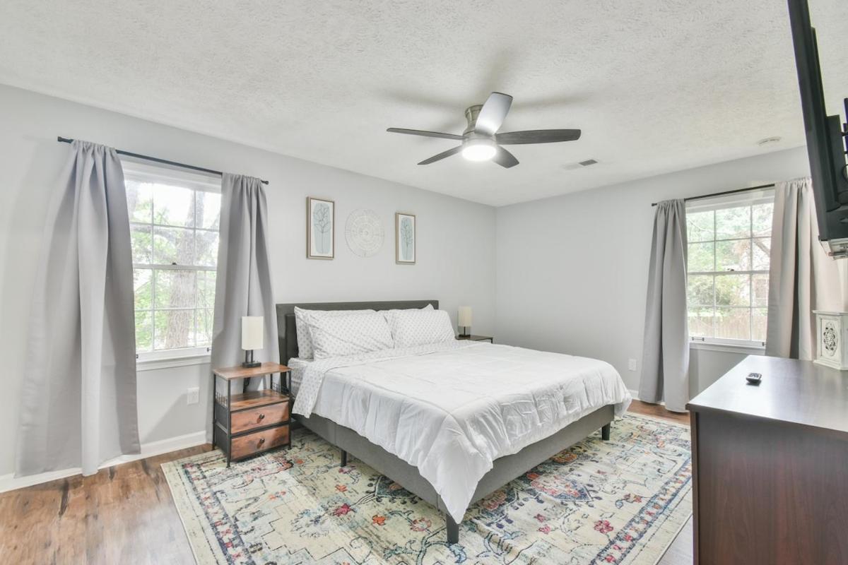 Cozy Home With Arcade, Ping Pong & Fenced Backyard Lawrenceville Luaran gambar